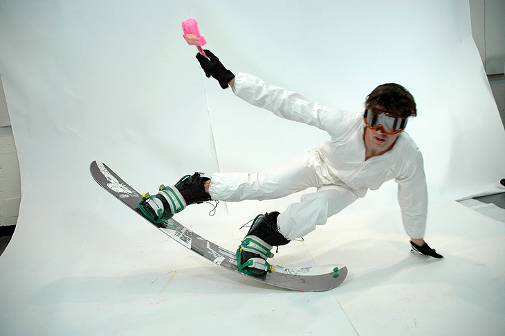 Matt Cheney - Action Art while snowboarding, skydiving - the artist about his work, action movies 2008 