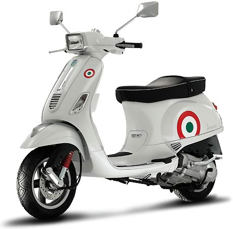 Photo: The Fred Perry and Vespa special edition is available exclusively in Austria, fall 2009. 