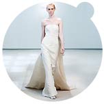 Since New York designer Vera Wang released her book 'Vera Wang on Weddings' and - especially - her very practicable website it became easier to marry. The designer knows what she is speaking about: she has outfitted bridals for longduring relationships such as Victoria Beckham, Heidi Klum, Avril Lavigne...