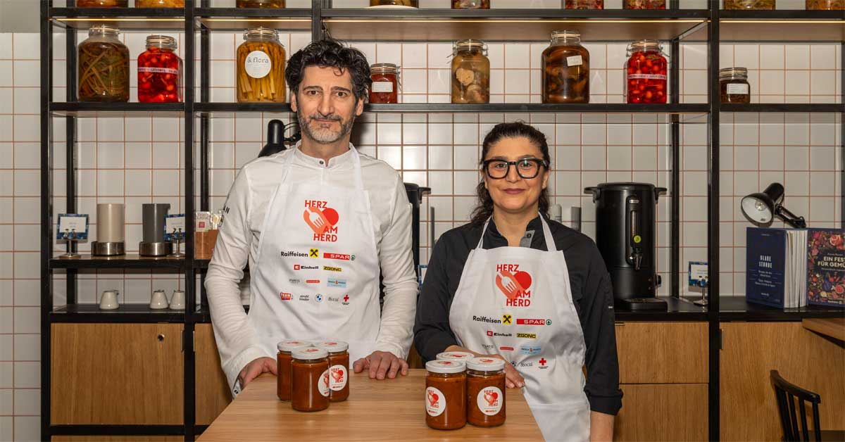 Parvin Razavi and Paul Ivic at Red Cross 'Heart at the Stove' event Vienna 2026