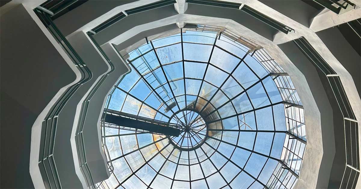 Glass dome inside Vienna's historic Astoria Garage, venue of the Astoria Artshow 2026.