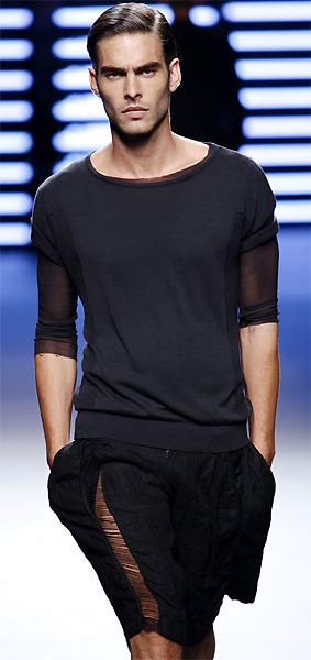 fig.: Men's Wear Spring/Summer 2010 by Jan iú Més; catwalk presentation in September 2009 in Barcelona.