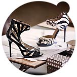 From 14 November 2009 on, the Swedish manufacturer and store chain H&M will present the glamorous, sexy shoe and bags collection for women and men by the British accessory brand Jimmy Choo...