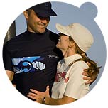 Hpyhen offers UVA- and UVB- sun-protection wear for women, men, and kids. The company was founded in 2001 in Germany with a collection for kids. Today, beach and sports wear alongside to clothing for everyday are available at the extensive online shop. Accompanied are the collections by matching accessories like hats, caps and shoes.
