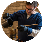 V Canto blends Italian history, crafts, art, and literature into evocative unisex perfumes. Ceraiuolo and others turn the past into fragrant compositions.